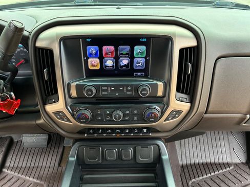 Used 2017 GMC Sierra 2500 Denali w/ Duramax Plus Package AWD/4WD image 20