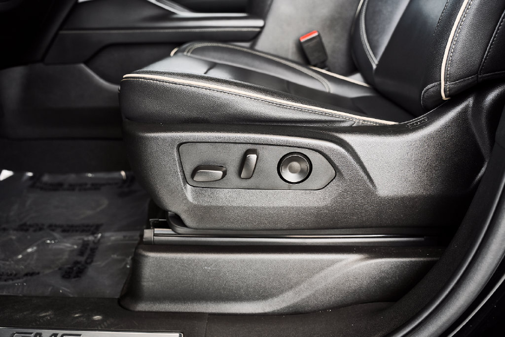 Used 2022 GMC Yukon SLT RWD image 16