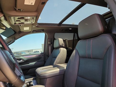 Used 2023 Chevrolet Tahoe RST w/ Luxury Package AWD/4WD image 13