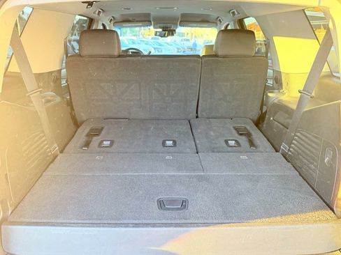 Used 2019 Chevrolet Tahoe LT RWD image 9