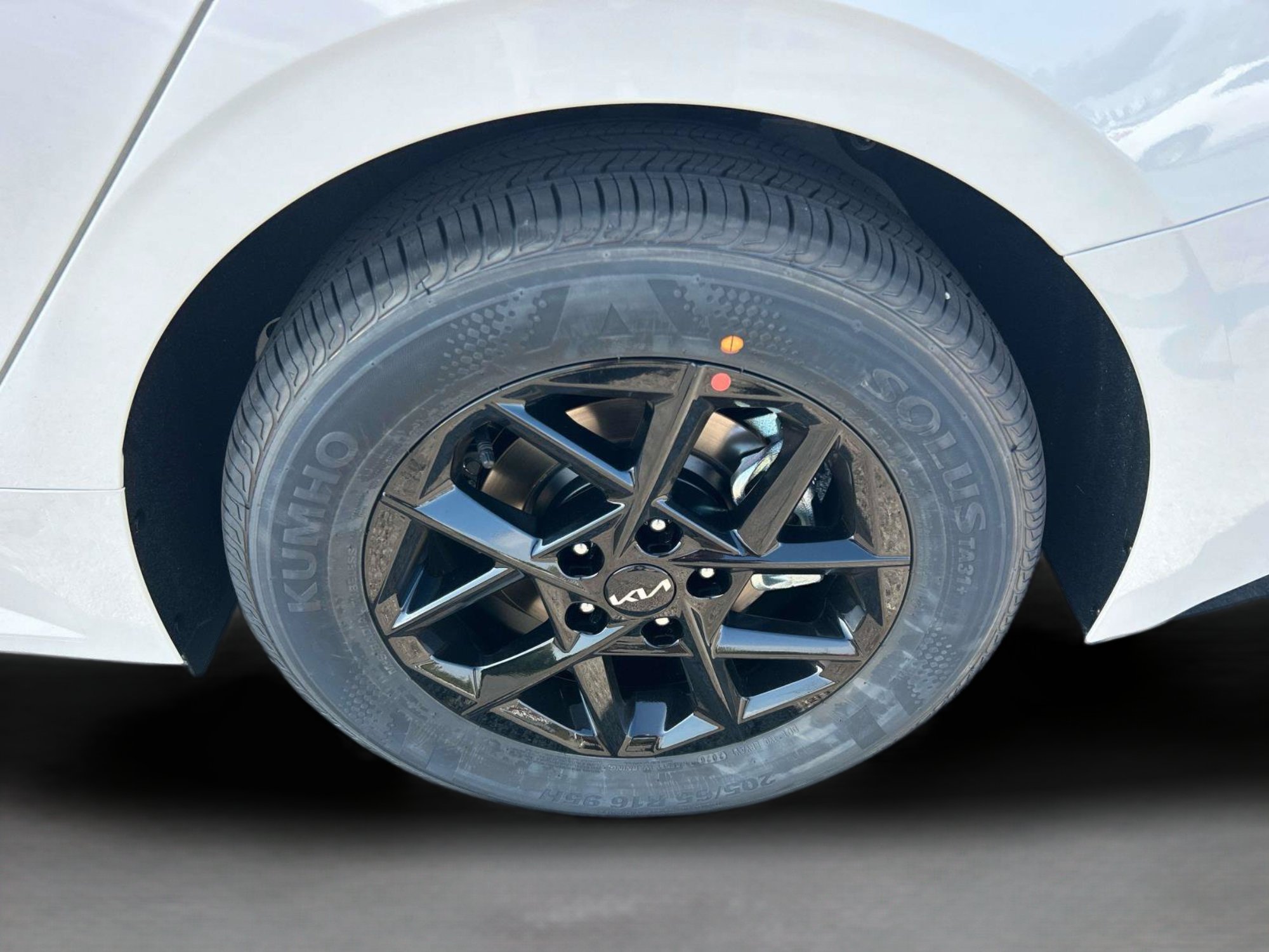 New 2027 Kia K5 LXS FWD image 29