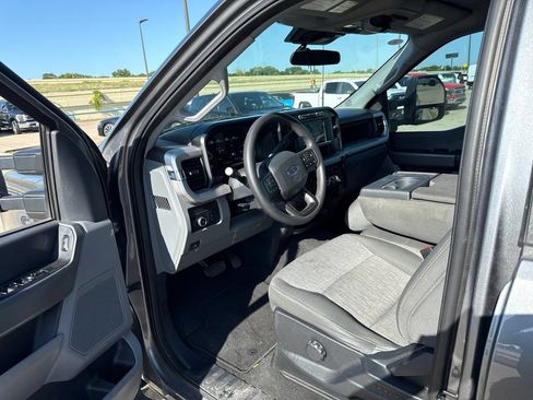 Used 2024 Ford F250 XL w/ STX Appearance Package AWD/4WD image 21
