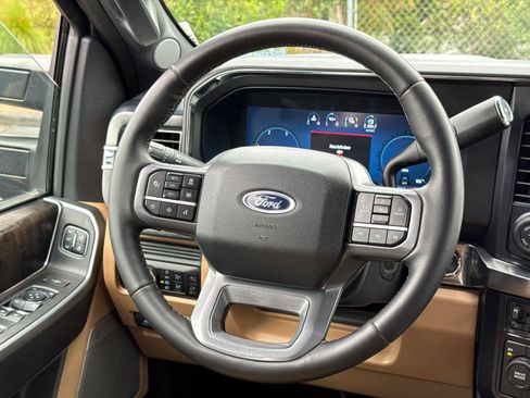 Used 2025 Ford F450 Lariat w/ Lariat Ultimate Package AWD/4WD image 23