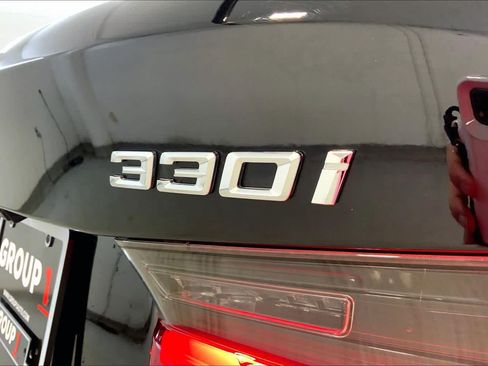 Used 2024 BMW 330i xDrive Sedan w/ Premium Package AWD/4WD image 29