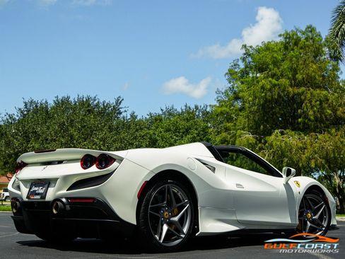 Used 2022 Ferrari F8 Tributo image 65