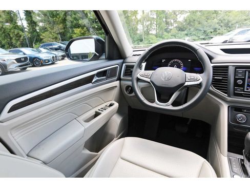 Used 2022 Volkswagen Atlas SE FWD image 6