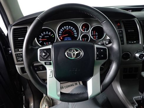 Used 2017 Toyota Sequoia Limited w/ Safety & Convenience Package AWD/4WD image 32