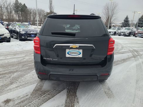 Used 2017 Chevrolet Equinox LT w/ Convenience Package image 4