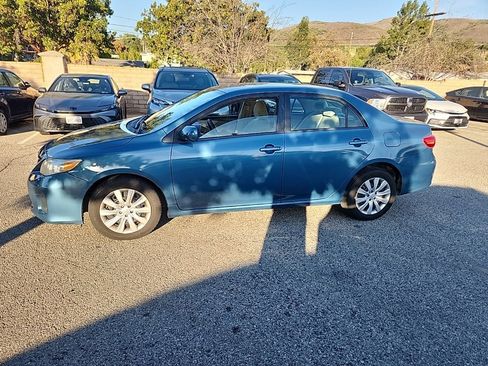 Used 2012 Toyota Corolla LE image 2