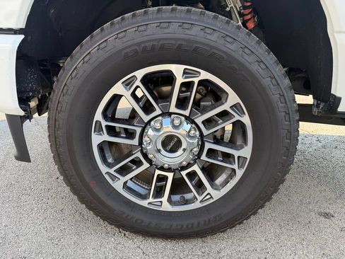 Used 2026 Ford F350 Platinum w/ Platinum Plus Package AWD/4WD image 18