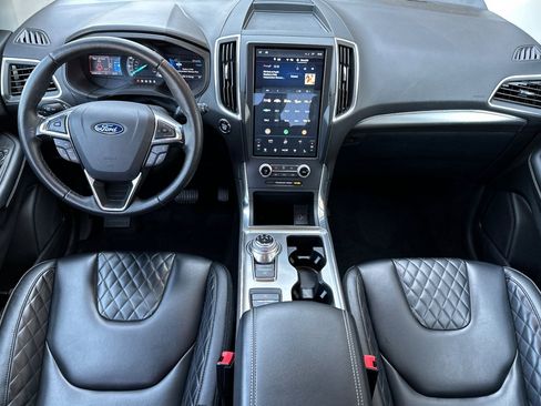 Used 2024 Ford Edge Titanium image 16