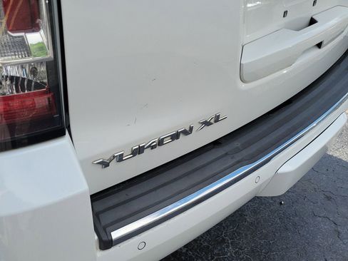 Used 2015 GMC Yukon XL Denali AWD/4WD image 7