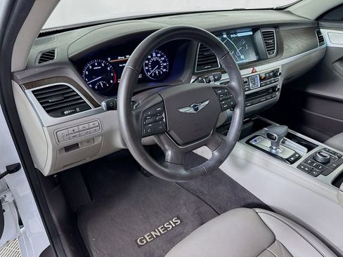 Used 2018 Genesis G80 3.8 w/ Option Group 03 image 9