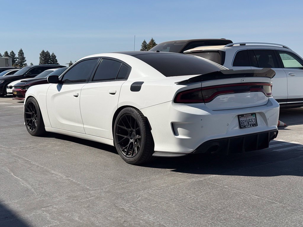 Used 2020 Dodge Charger SXT RWD image 4