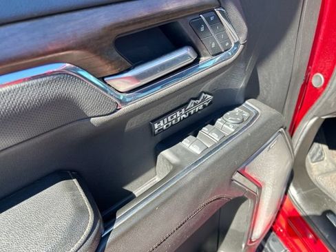 Used 2024 Chevrolet Silverado 1500 High Country w/ Technology Package AWD/4WD image 26