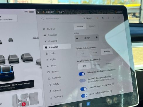 Used 2021 Tesla Model Y Long Range image 32