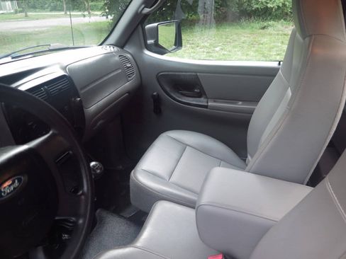 Used 2006 Ford Ranger XLT RWD image 12