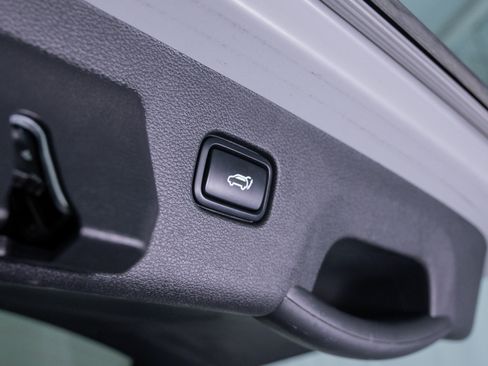 Used 2023 Kia Sportage X-Line w/ X-Line Premium Package image 9