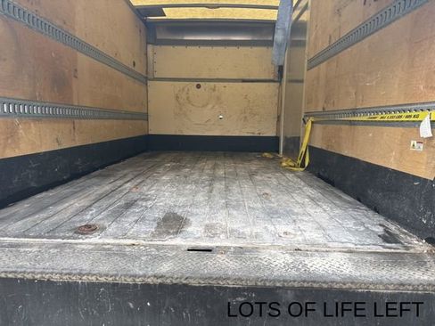 Used 2018 Chevrolet Express 3500 Work Van w/ Driver Convenience Package image 7