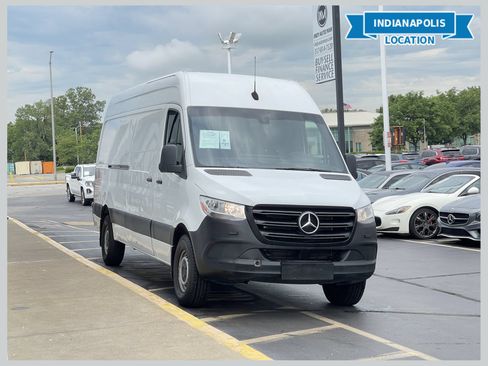 Used 2019 Mercedes-Benz Sprinter 170 Cargo image 1