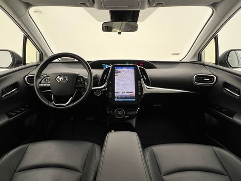 Used 2021 Toyota Prius Prime XLE image 2