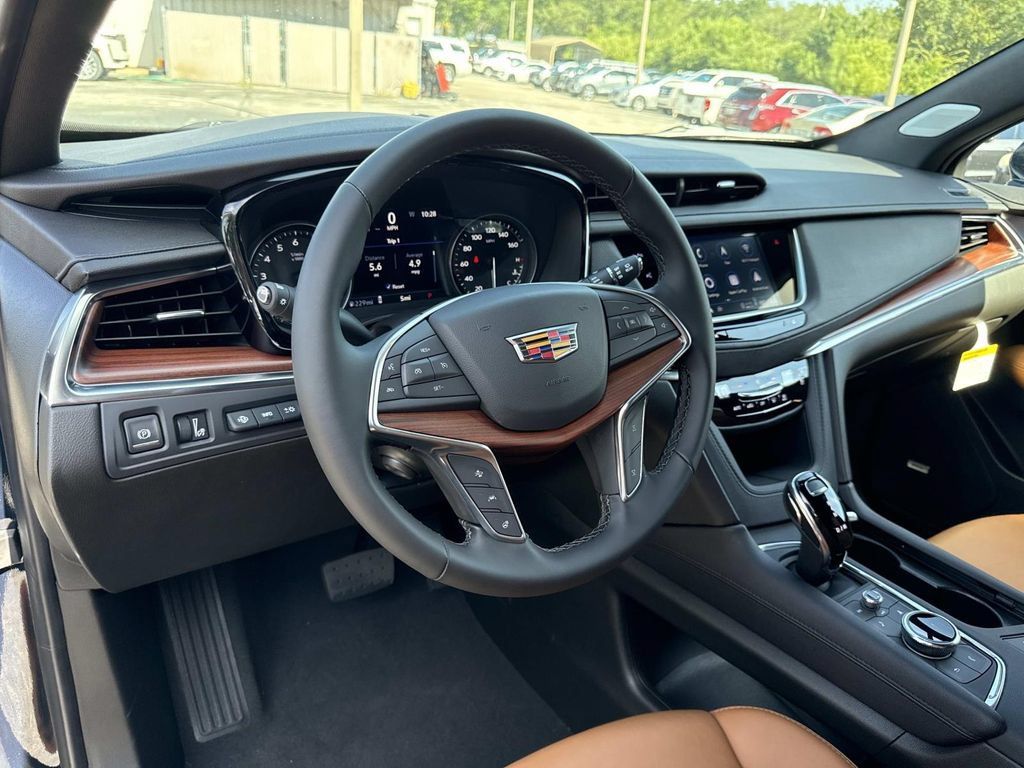 New 2026 Cadillac XT5 Premium Luxury w/ LPO, ONYX Package AWD/4WD image 33