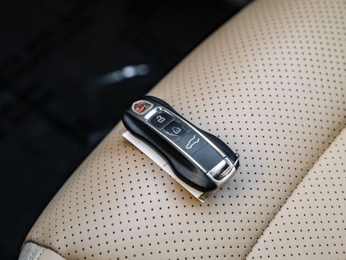 Used 2019 Porsche Cayenne image 51