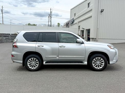 Used 2018 Lexus GX 460 Premium w/ Premium Package AWD/4WD image 8