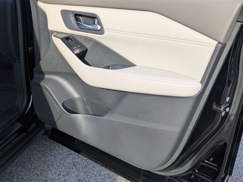 New 2026 Nissan Rogue SV image 33