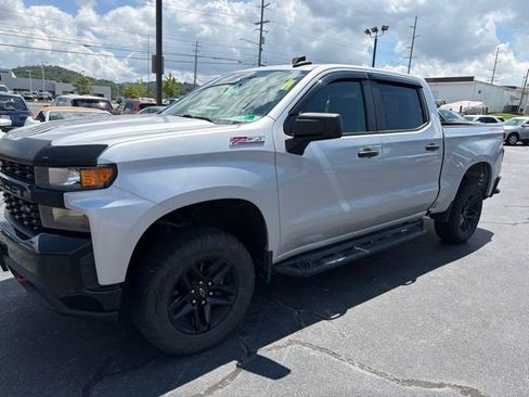 Used 2020 Chevrolet Silverado 1500 Custom Trail Boss w/ Custom Convenience Package AWD/4WD image 4