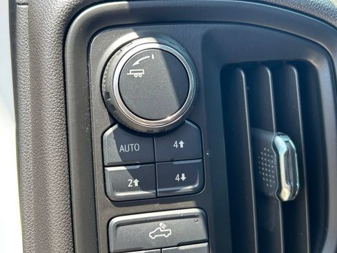 Used 2024 Chevrolet Silverado 1500 Custom Trail Boss w/ LPO, Dark Essentials Package AWD/4WD image 27
