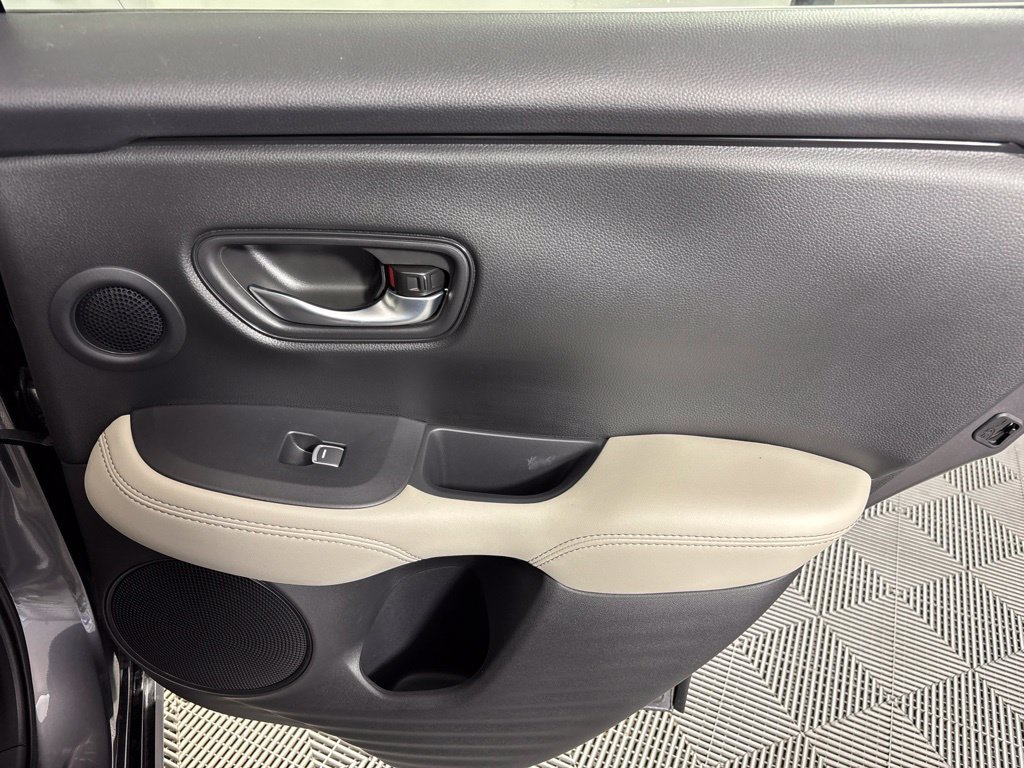 Used 2027 Honda HR-V EX-L image 20