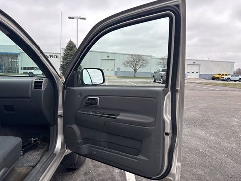 Used 2005 Chevrolet Colorado LS image 21