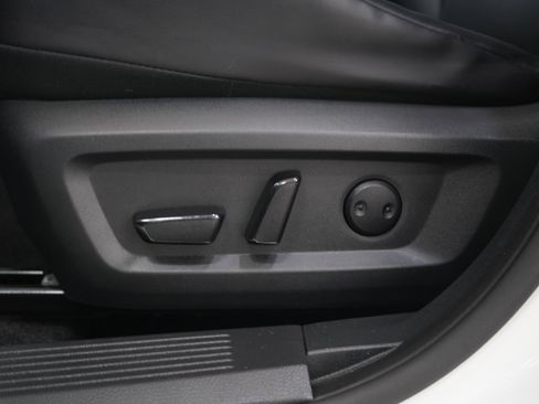 Used 2023 Nissan Rogue SV w/ SV Premium B Package AWD/4WD image 29