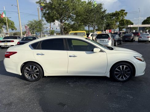 Used 2016 Nissan Altima 2.5 SV FWD image 8