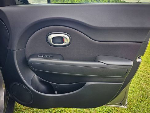 Used 2016 Kia Soul FWD image 35