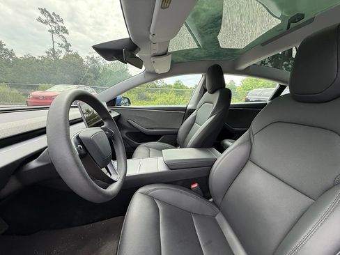 Used 2024 Tesla Model 3 Long Range RWD image 19