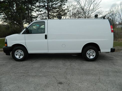 Used 2019 Chevrolet Express 2500 w/ Communications Package image 4