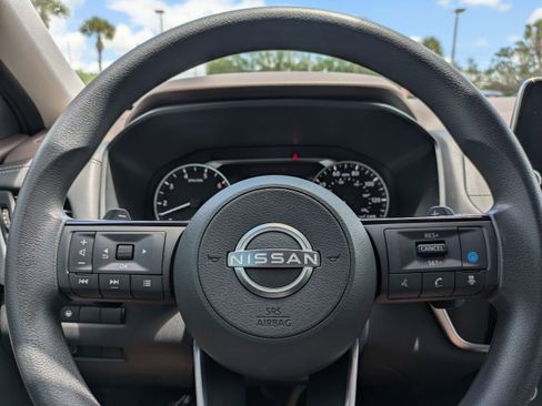 Certified 2023 Nissan Rogue SV FWD image 28