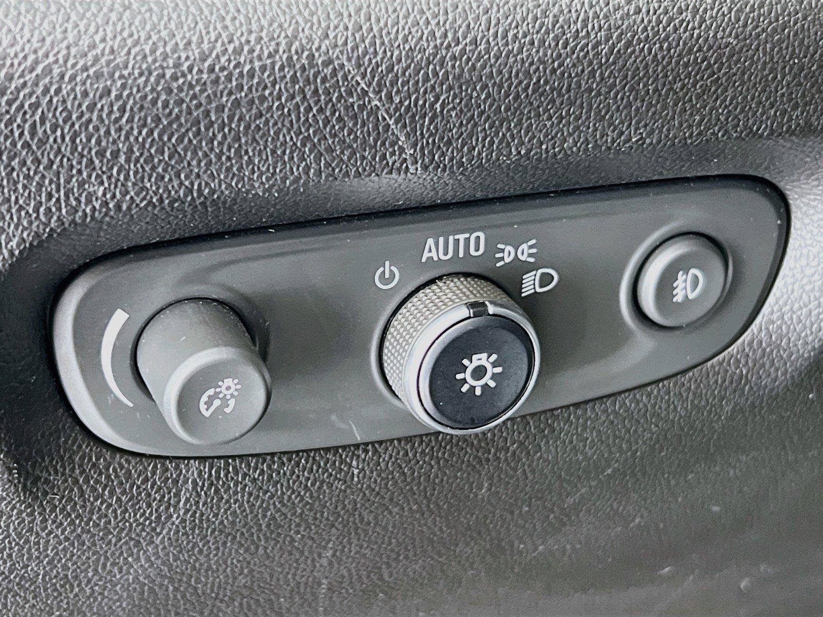 Used 2018 Chevrolet Traverse Premier AWD/4WD image 14