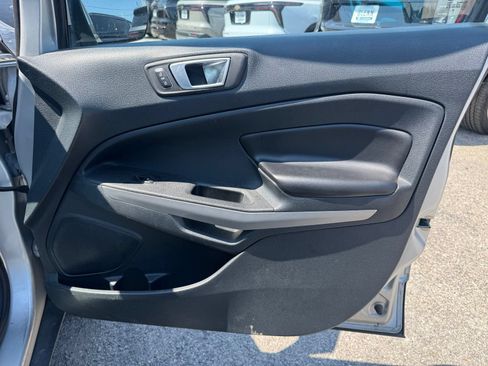 Used 2018 Ford EcoSport Titanium w/ Titanium Cold Weather Package AWD/4WD image 32