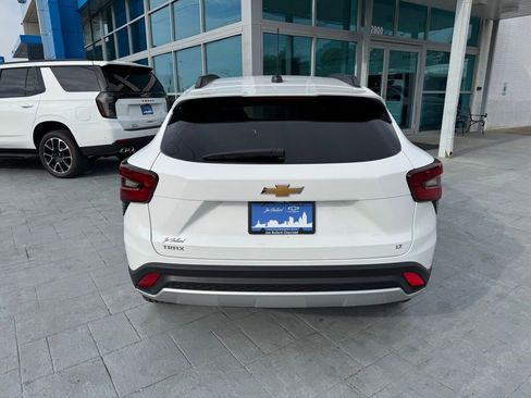 New 2026 Chevrolet Trax LT w/ Driver Confidence Package image 6