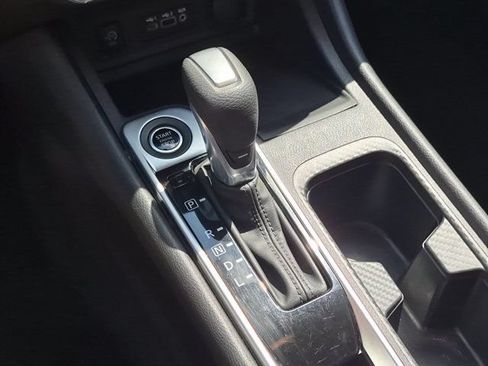 Used 2025 Nissan Sentra SV FWD image 19