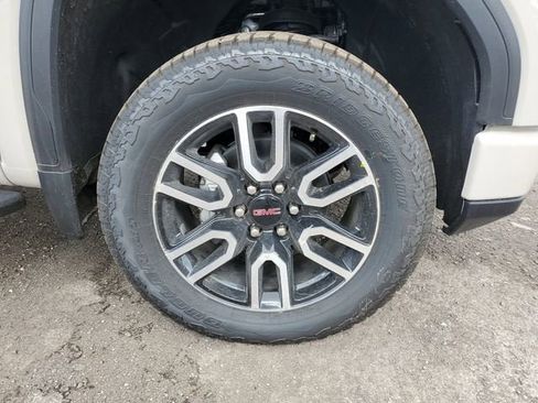 New 2026 GMC Sierra 1500 AT4 w/ AT4 Premium Package image 6