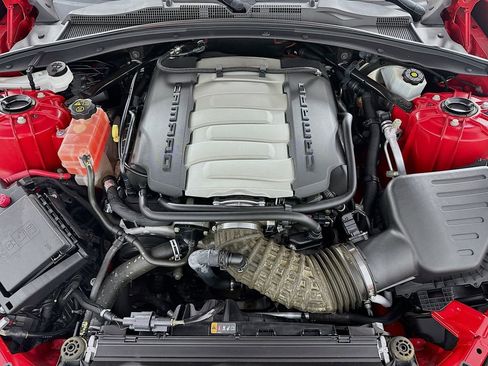 Used 2018 Chevrolet Camaro SS RWD image 32