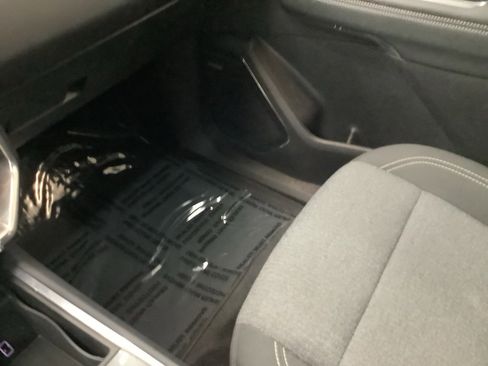 Used 2025 GMC Acadia Elevation image 25