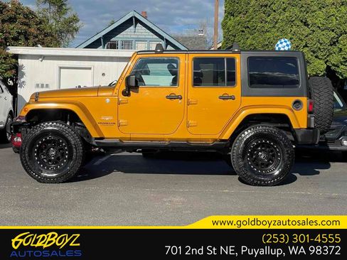 Used 2014 Jeep Wrangler Unlimited Sahara AWD/4WD image 7