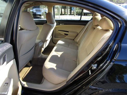 Used 2011 Honda Accord LX-P image 18