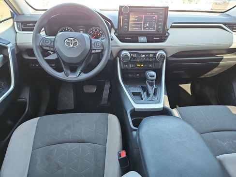 Used 2019 Toyota RAV4 XLE w/ Convenience Package image 11
