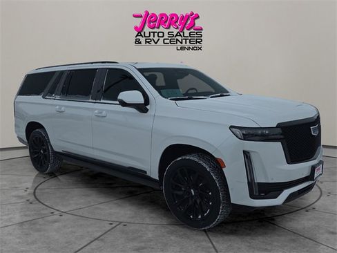 Used 2023 Cadillac Escalade ESV Sport Platinum w/ LPO, ONYX Package image 19